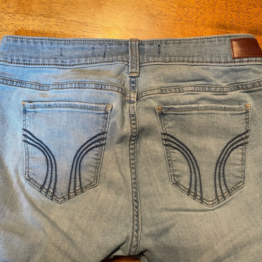 Hollister jeans size 11R Low rise Boot jean 30 x 32